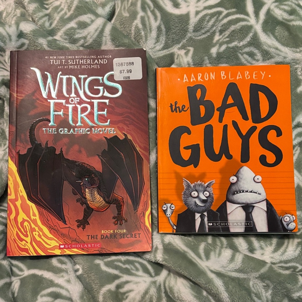 Wings of Fire & The Bad Guys Book Set - Orange, Red Covers